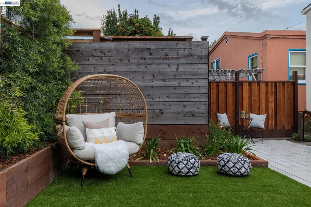 Image 38 of property listing at 3039 HALCYON COURT, Berkeley, CA 94705