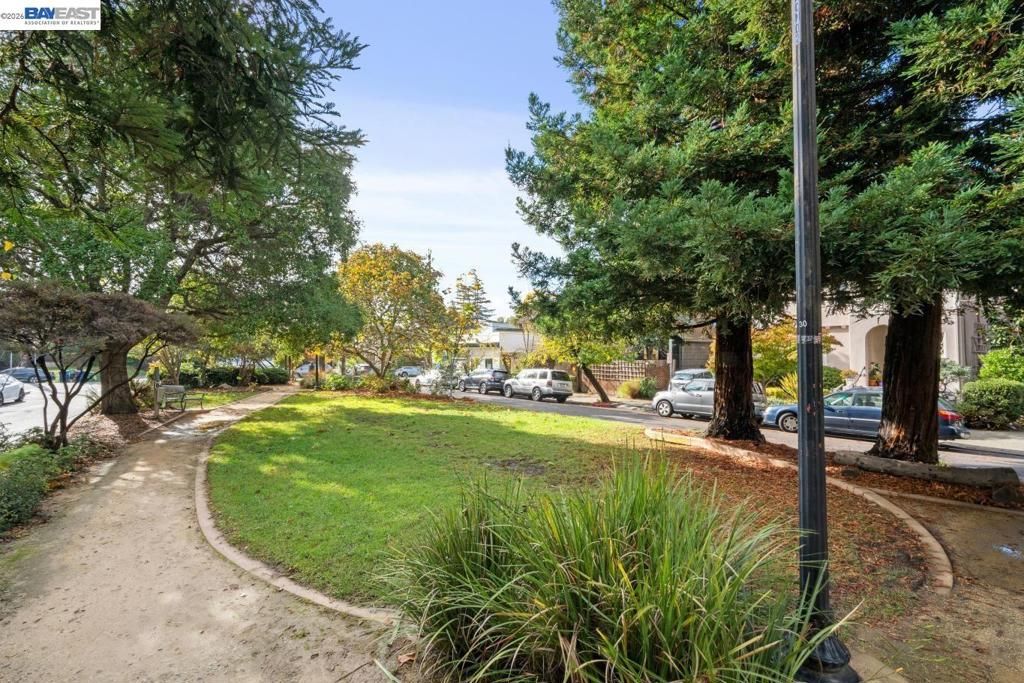 Image 42 of property listing at 3039 HALCYON COURT, Berkeley, CA 94705