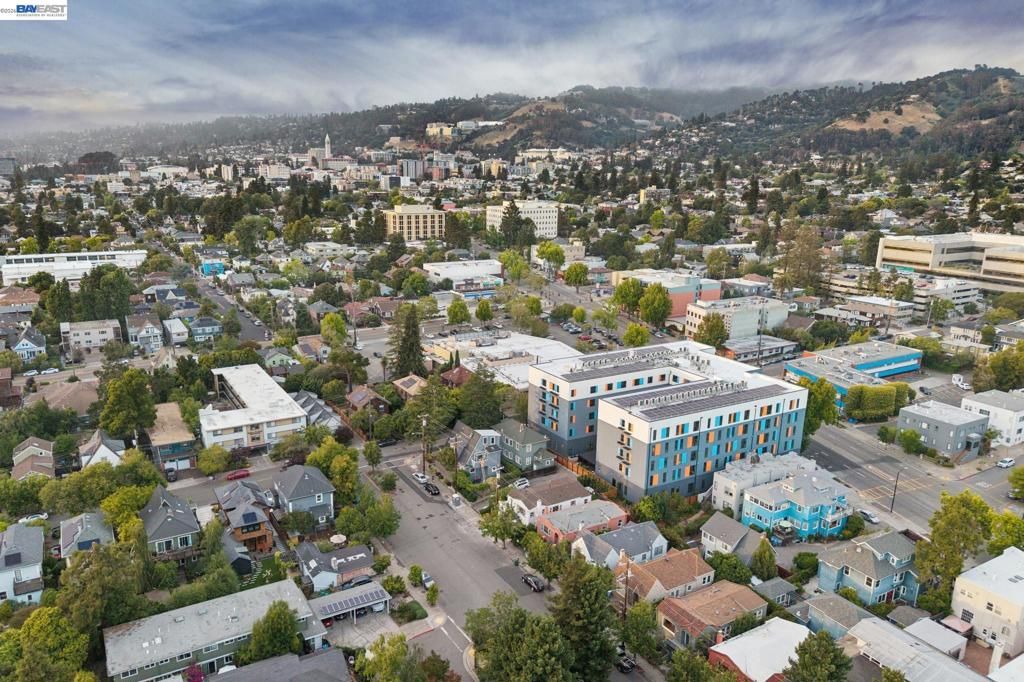 Image 47 of property listing at 3039 HALCYON COURT, Berkeley, CA 94705