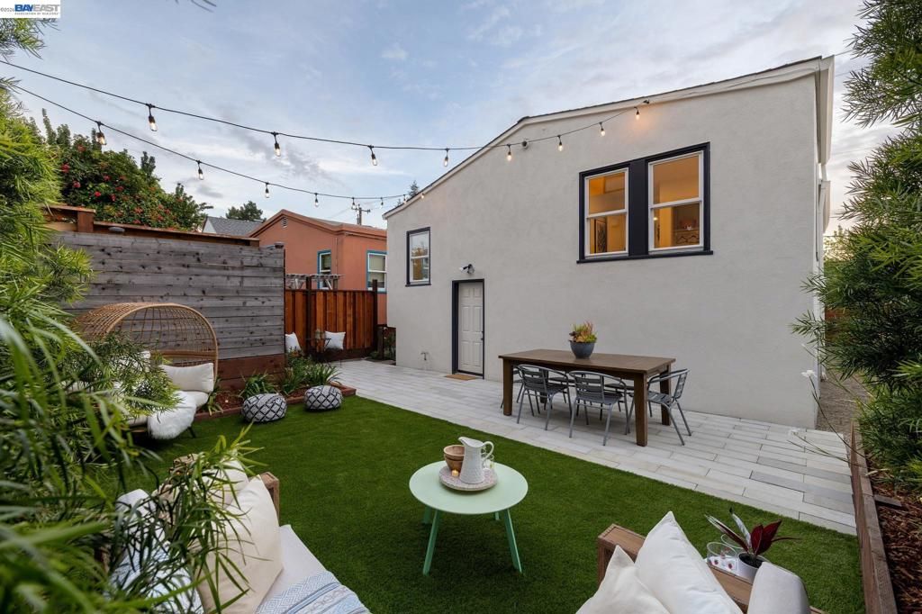 Image 5 of property listing at 3039 HALCYON COURT, Berkeley, CA 94705