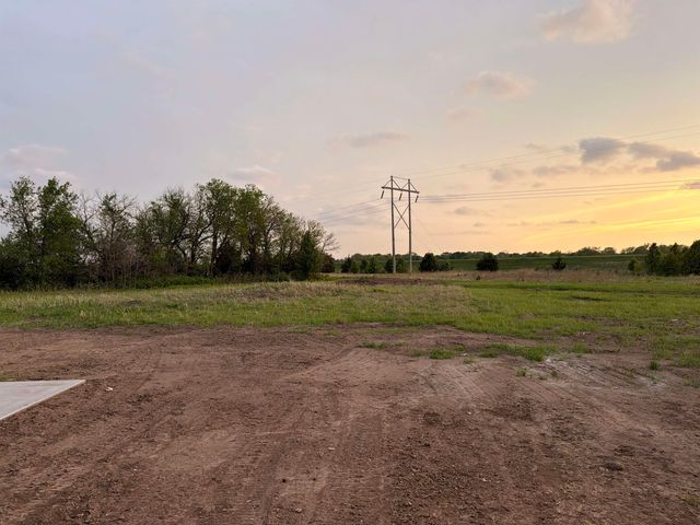 4913 W Calvert, Wichita, KS 67215