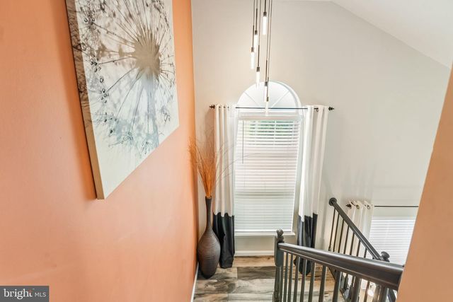 435 LONGFELLOW DR, Williamstown, NJ 08094