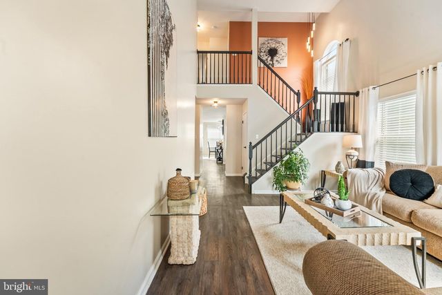 435 LONGFELLOW DR, Williamstown, NJ 08094