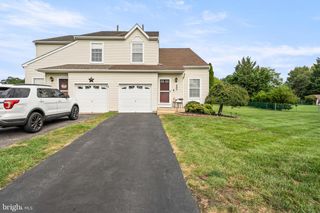 435 LONGFELLOW DR, Williamstown, NJ 08094