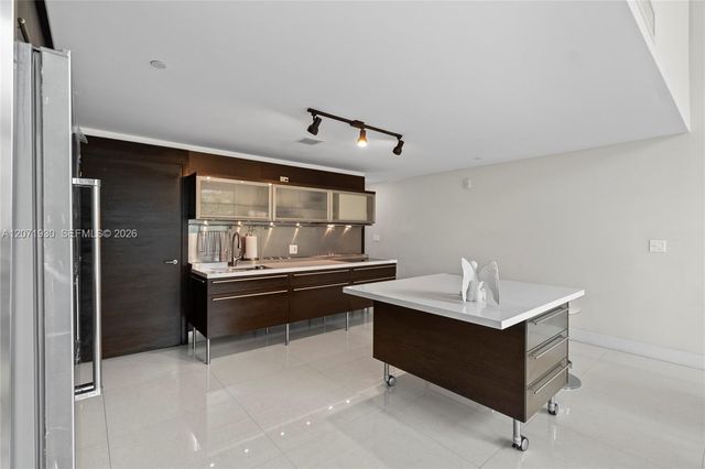 6000 Collins Avenue 336, Miami Beach, FL 33140