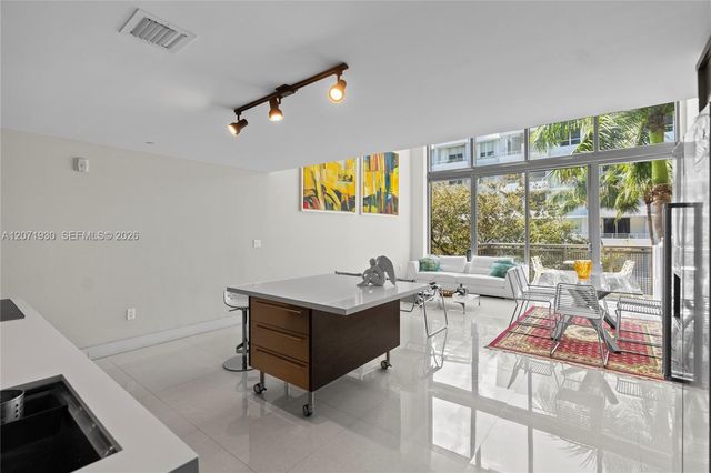 6000 Collins Avenue 336, Miami Beach, FL 33140