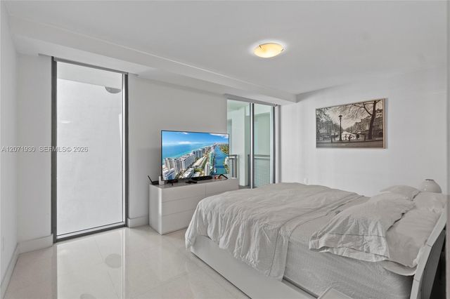 6000 Collins Avenue 336, Miami Beach, FL 33140