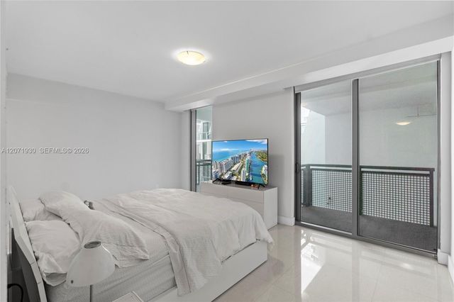 6000 Collins Avenue 336, Miami Beach, FL 33140