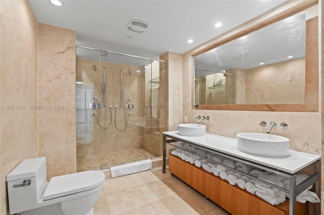 6000 Collins Avenue 336, Miami Beach, FL 33140