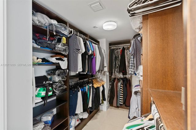 6000 Collins Avenue 336, Miami Beach, FL 33140
