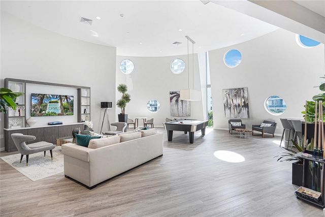 6000 Collins Avenue 336, Miami Beach, FL 33140