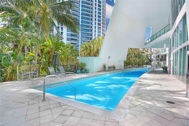 6000 Collins Avenue 336, Miami Beach, FL 33140