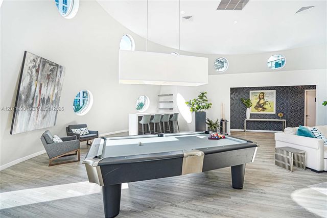 6000 Collins Avenue 336, Miami Beach, FL 33140