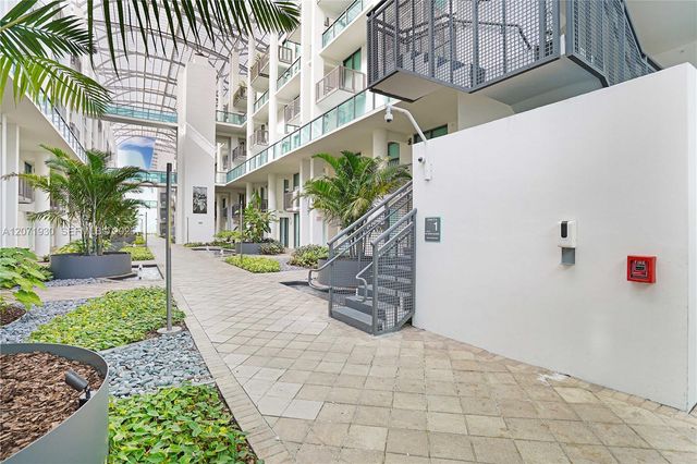 6000 Collins Avenue 336, Miami Beach, FL 33140