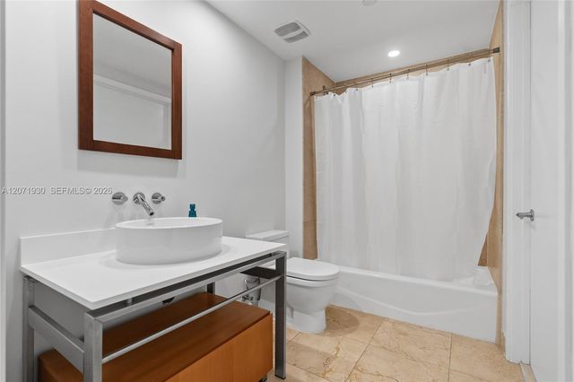 6000 Collins Avenue 336, Miami Beach, FL 33140