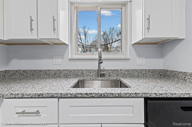 4345 Crooks Road 26, Royal Oak, MI 48073