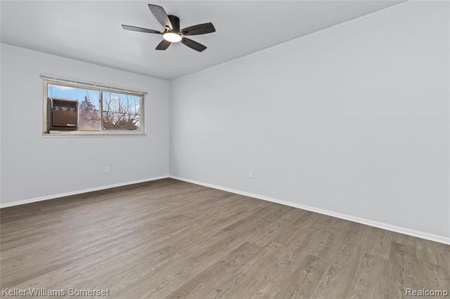 4345 Crooks Road 26, Royal Oak, MI 48073