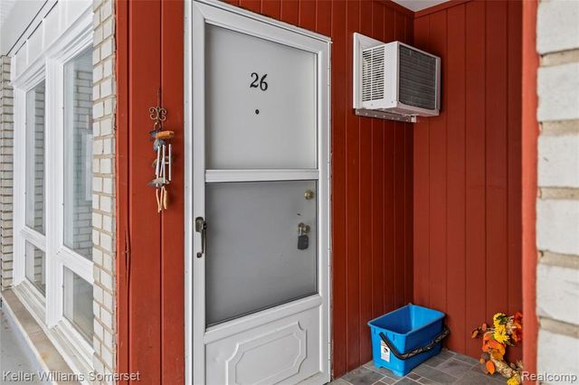 4345 Crooks Road 26, Royal Oak, MI 48073