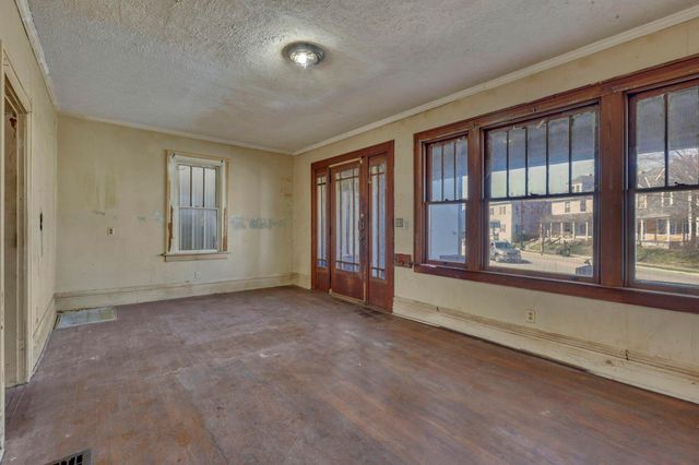 235 W Main Street, Logan, OH 43138