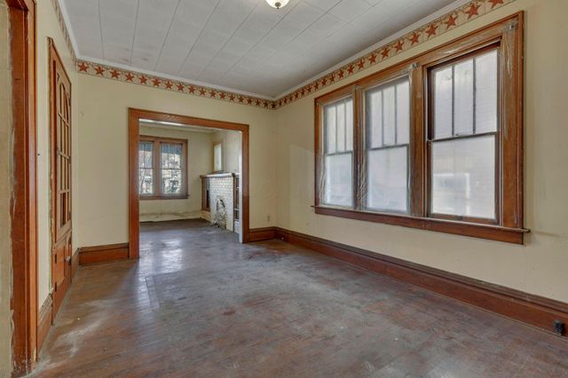 235 W Main Street, Logan, OH 43138