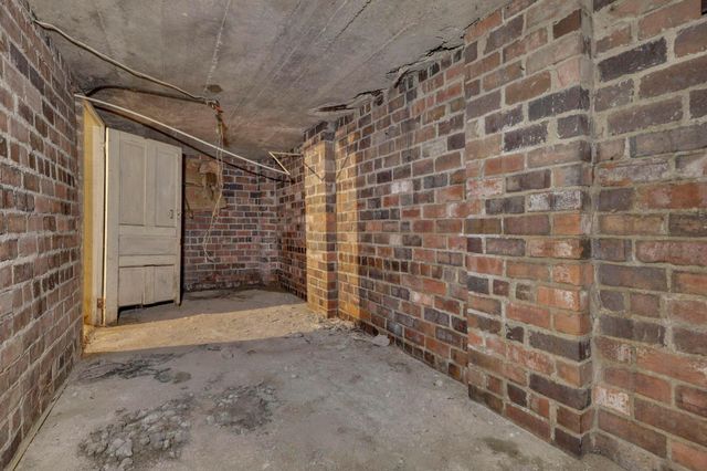 235 W Main Street, Logan, OH 43138