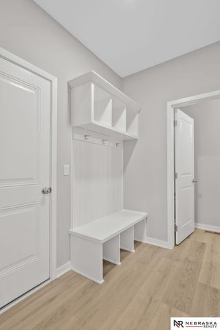 12356 Elk Ridge Circle, Papillion, NE 68046