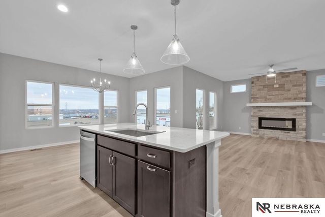 12356 Elk Ridge Circle, Papillion, NE 68046