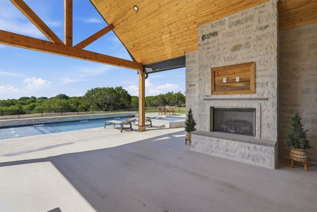 3305 Rio Grande Circle, Cresson, TX 76035