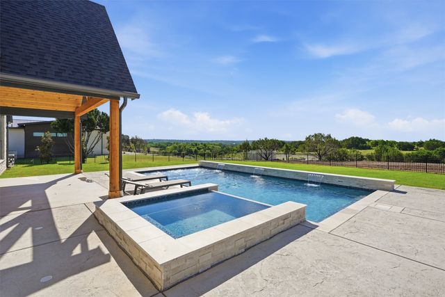 3305 Rio Grande Circle, Cresson, TX 76035