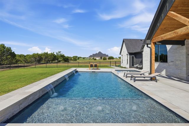 3305 Rio Grande Circle, Cresson, TX 76035