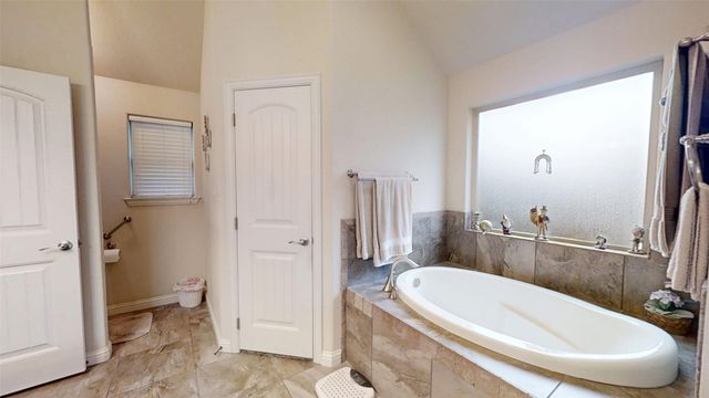109 Donna Circle, Granbury, TX 76049