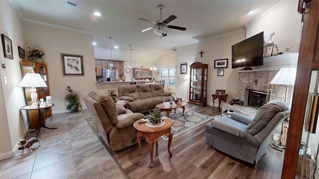 109 Donna Circle, Granbury, TX 76049