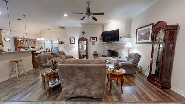 109 Donna Circle, Granbury, TX 76049