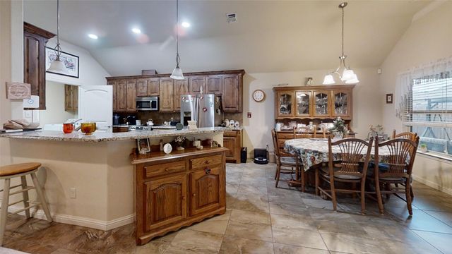109 Donna Circle, Granbury, TX 76049