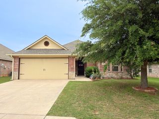109 Donna Circle, Granbury, TX 76049