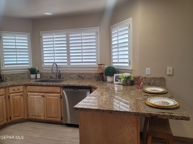 11205 LOMA DEL SOL Drive, El Paso, TX 79934