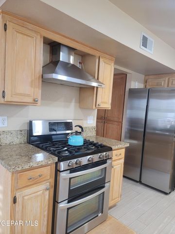 11205 LOMA DEL SOL Drive, El Paso, TX 79934