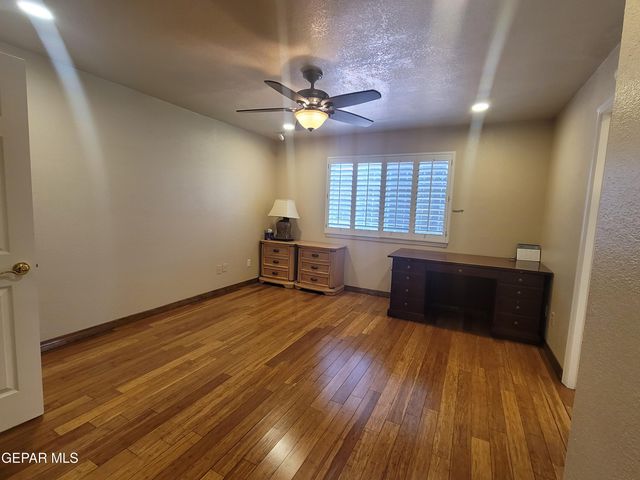 11205 LOMA DEL SOL Drive, El Paso, TX 79934