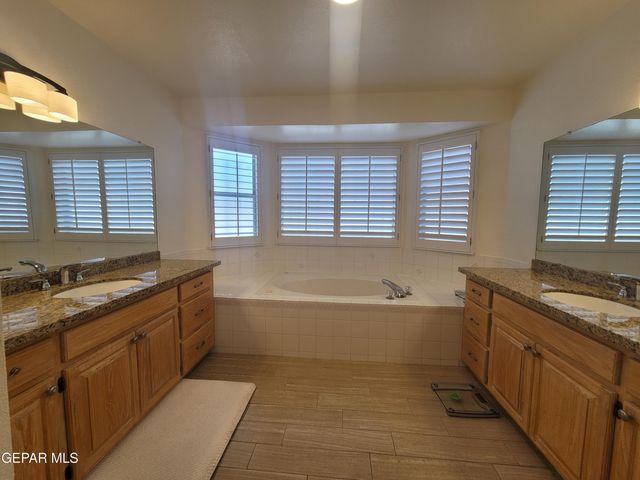 11205 LOMA DEL SOL Drive, El Paso, TX 79934