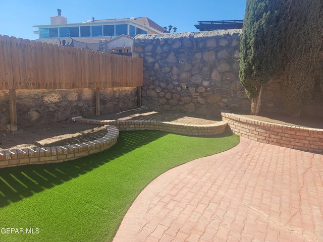 11205 LOMA DEL SOL Drive, El Paso, TX 79934