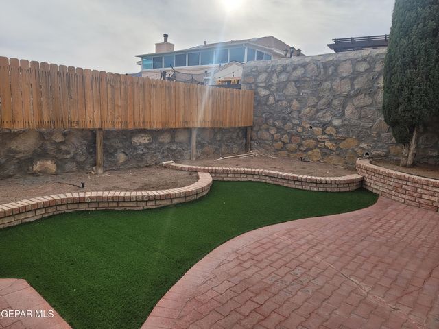 11205 LOMA DEL SOL Drive, El Paso, TX 79934