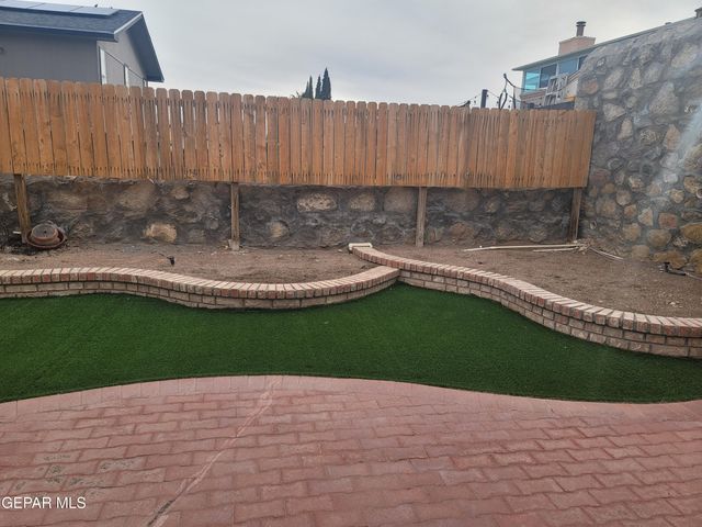 11205 LOMA DEL SOL Drive, El Paso, TX 79934