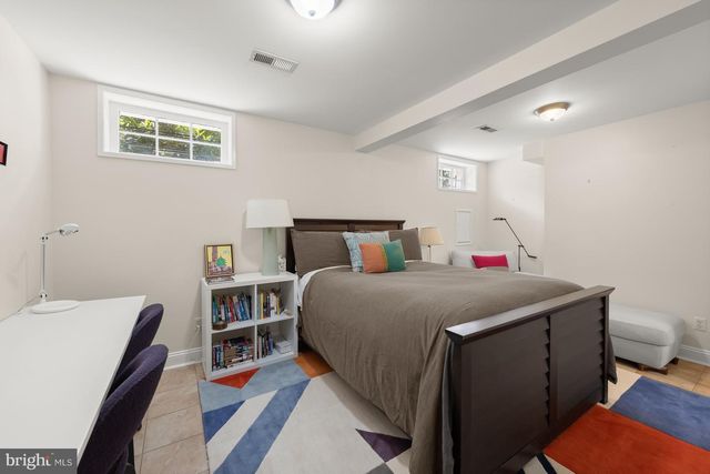 1819 37TH ST NW, Washington, DC 20007