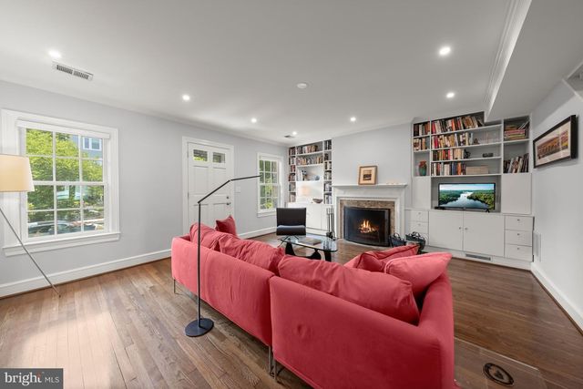 1819 37TH ST NW, Washington, DC 20007
