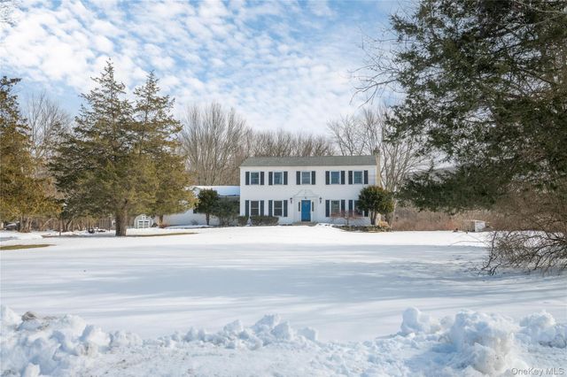 6 Eisenhower Court, Hopewell Junction, NY 12533