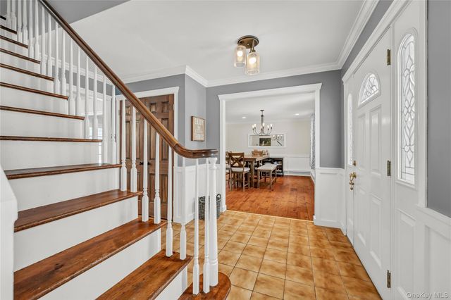 6 Eisenhower Court, Hopewell Junction, NY 12533