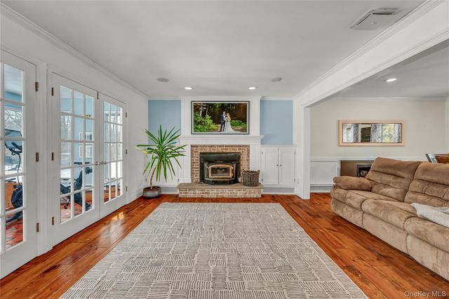 6 Eisenhower Court, Hopewell Junction, NY 12533