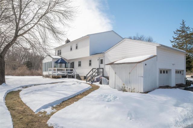 6 Eisenhower Court, Hopewell Junction, NY 12533