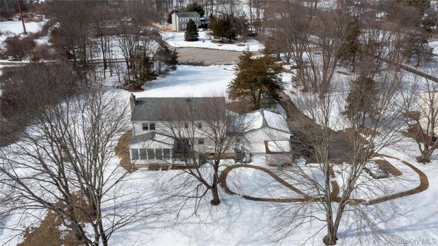 6 Eisenhower Court, Hopewell Junction, NY 12533