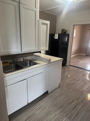 4633 W 11th Avenue, Gary, IN 46406